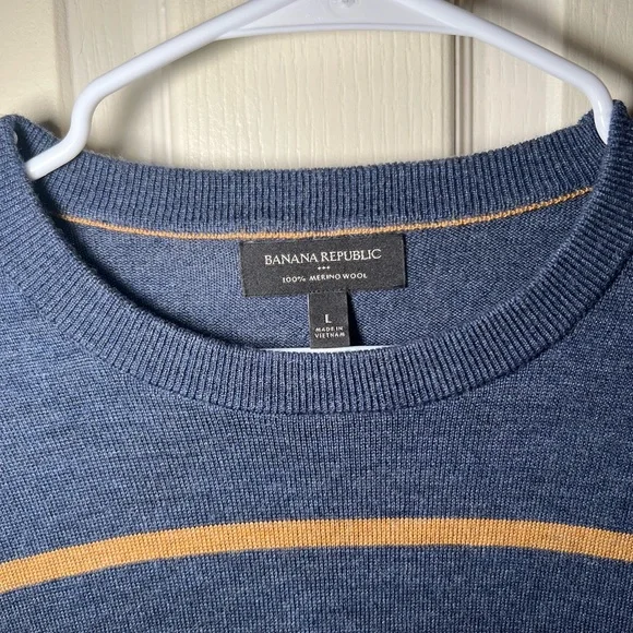 Banana Republic 100% Merino Wool Striped Crewneck Sweater Size L Blue - Picture 2 of 7